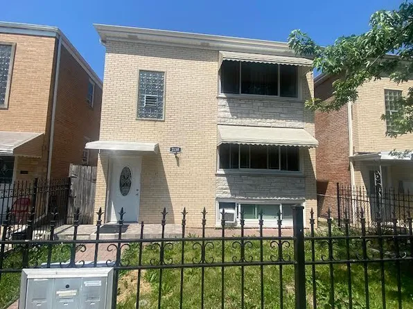 2158 N Moody Ave, Chicago, IL 60639