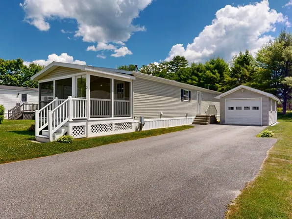 3 Fox Run Drive, Lewiston, ME 04240