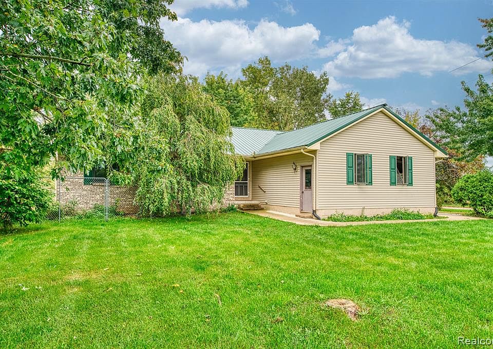 8484 Sober Rd, Fowlerville, MI 48836 MLS 20230082563 Zillow