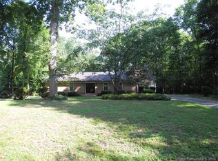 1021 General Hoke Dr, Lincolnton, NC 28092