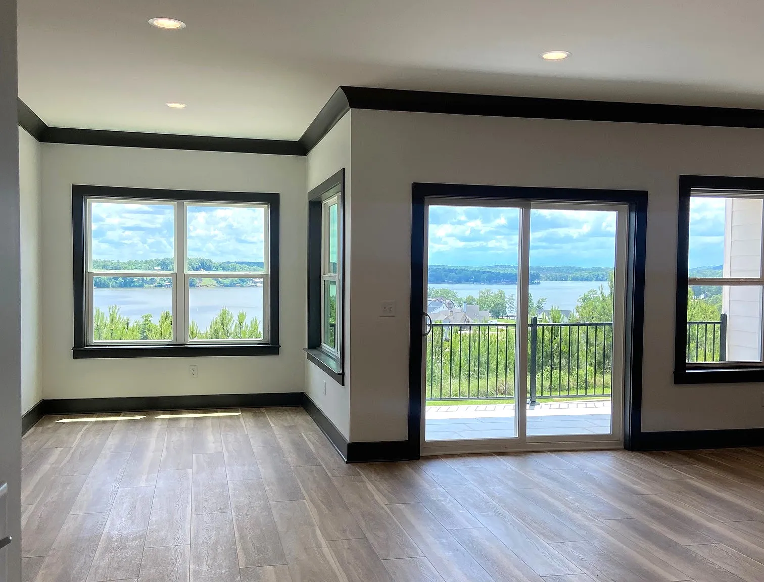 4 bed, 2875 sqft, $2,500 — Photo 3