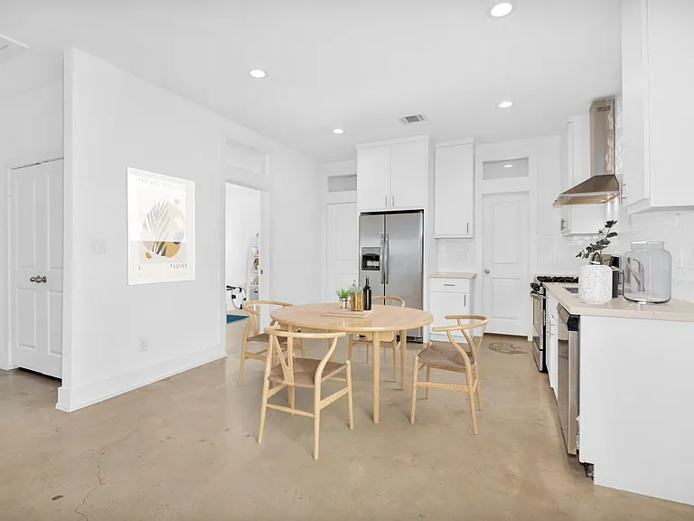 603 Edgewood St #B — Photo 4