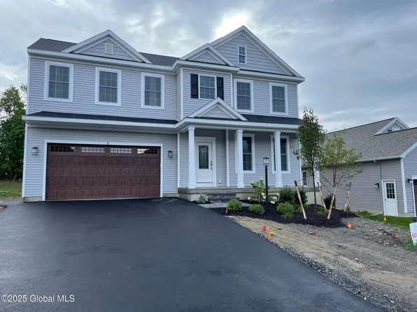 34 Windrow Way, Mechanicville, NY 12118