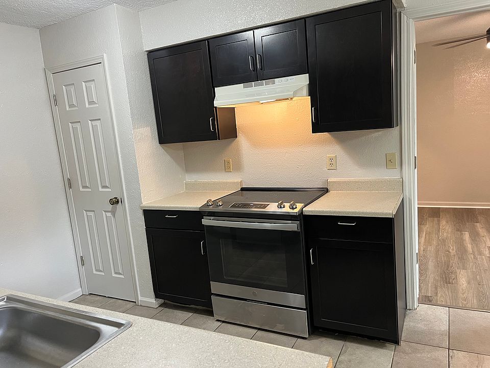 Kitchen glass top electric stove