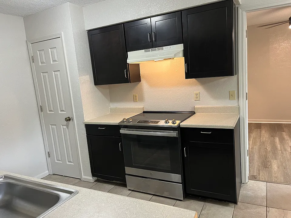 Kitchen glass top electric stove