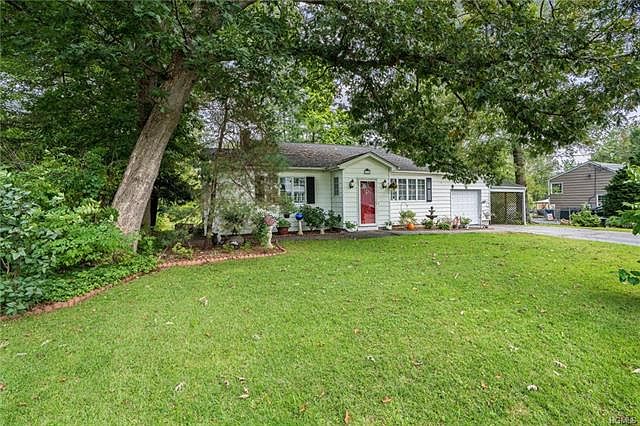 1st image of 2744 Larkspur St