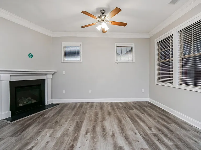 108 Heathwood Dr — Photo 6
