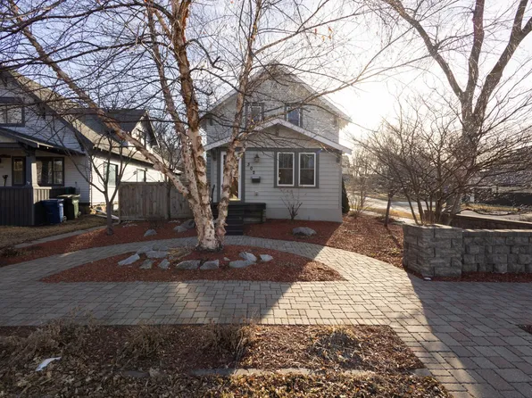 302 N Vine St, Fergus Falls, MN 56537