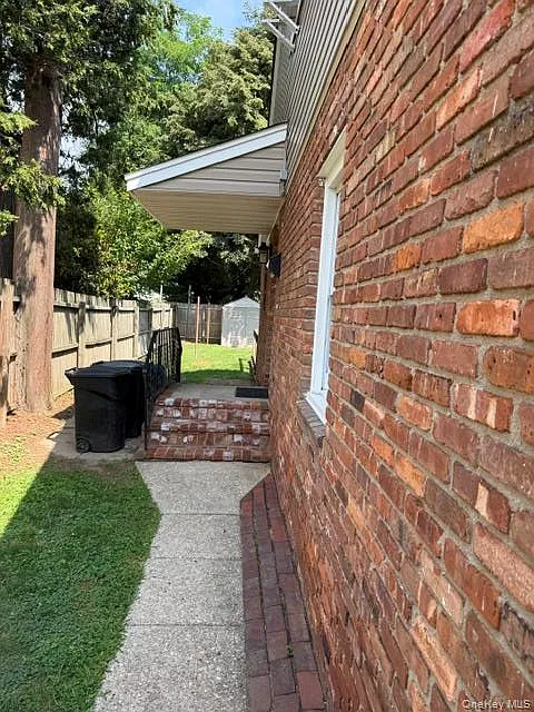 2 bed, 1.0 bath, $2,850 — Photo 3
