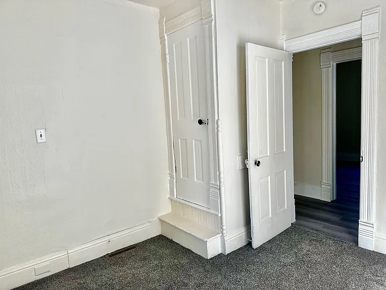 647 W Lexington Ave #C — Photo 6