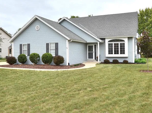 314 Sand Hill LANE, Dousman, WI 53118