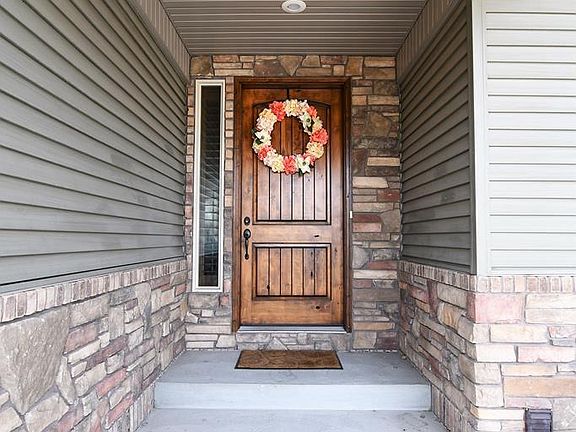 2nd image of 1780 Strawberry Pl