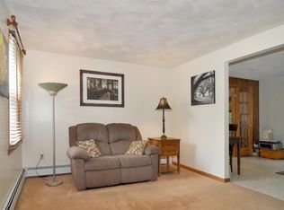 29 Vincent Way, Cranston, RI 02921