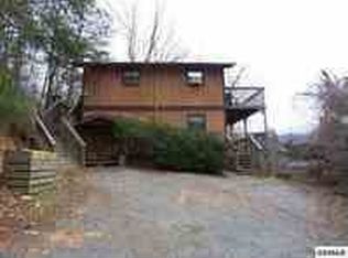 771 Ellis Ogle Rd, Gatlinburg, TN 37738