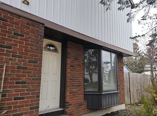 52 Ventnor Way, Ottawa, ON K2J1M3