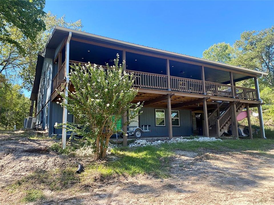 1st image of 15 Dogwood Lane