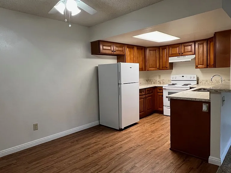 426 Ammunition Rd — Photo 4