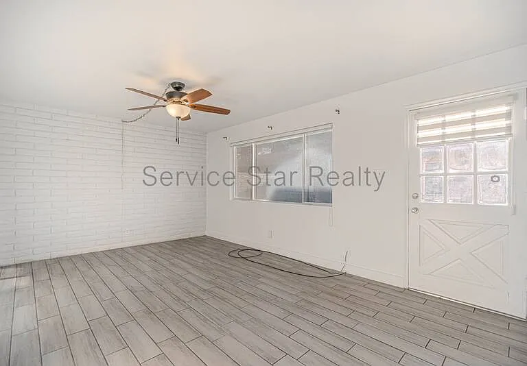 518 E Huntington Dr #3 — Photo 6