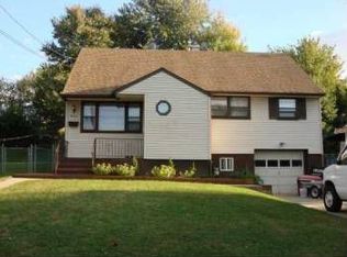 14 Mercer St, Metuchen, NJ 08840