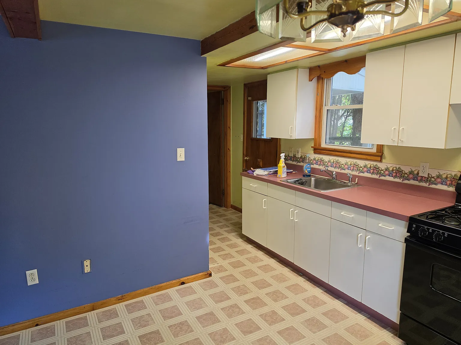 1 bed, 650 sqft, $1,095 — Photo 3