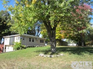 7473 N Luce Rd, Alma, MI 48801