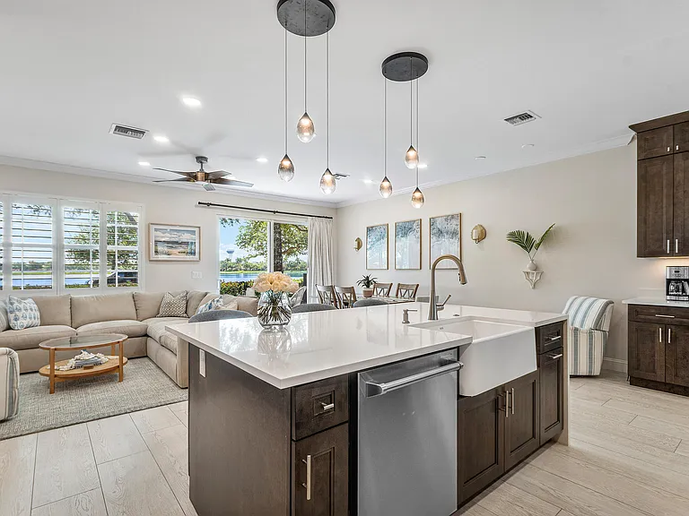 550 Tomahawk Ct — Photo 4