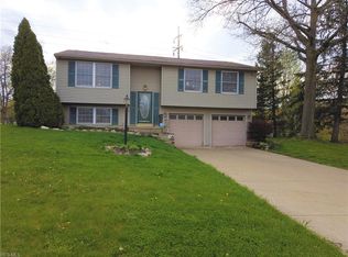 825 Greenfield Dr, Medina, OH 44256