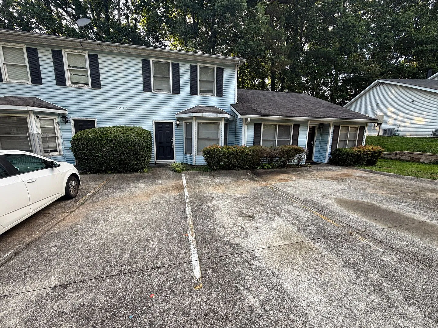 1215 Oakplace Drive — Photo 1