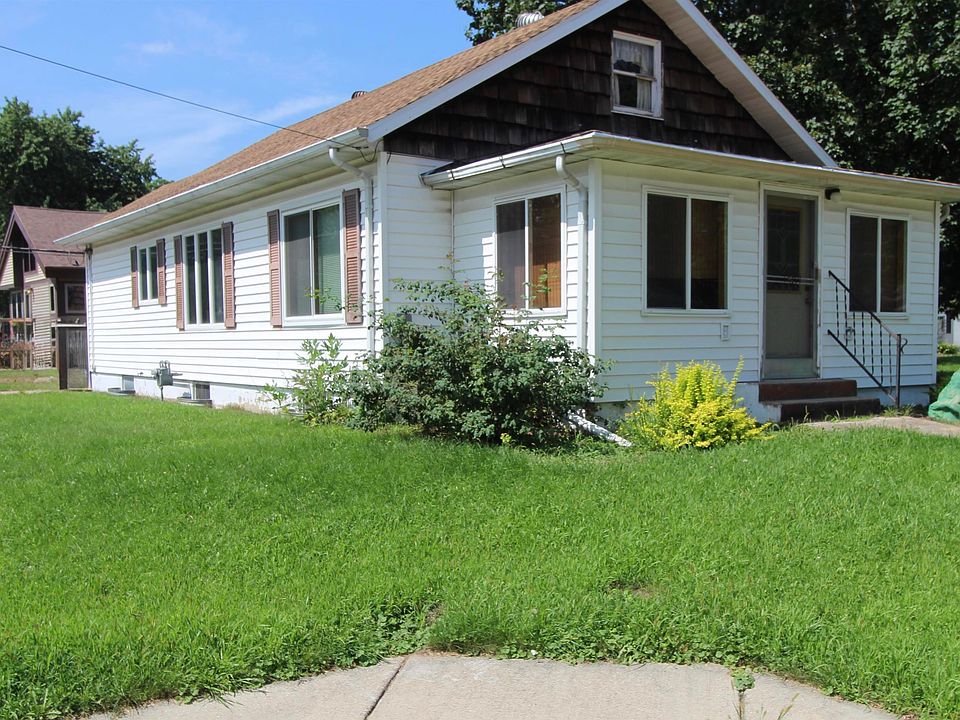 1st image of 1503 & 1507 Lowell St