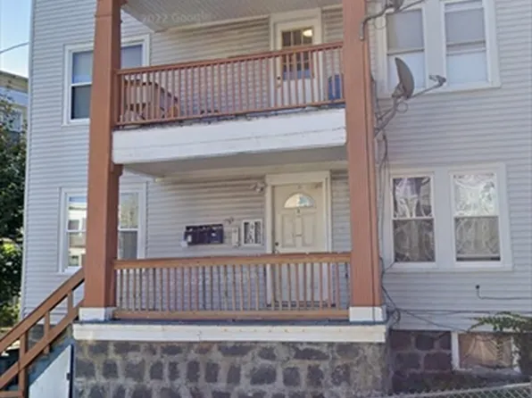 8 Ogden St, Dorchester, MA 02124