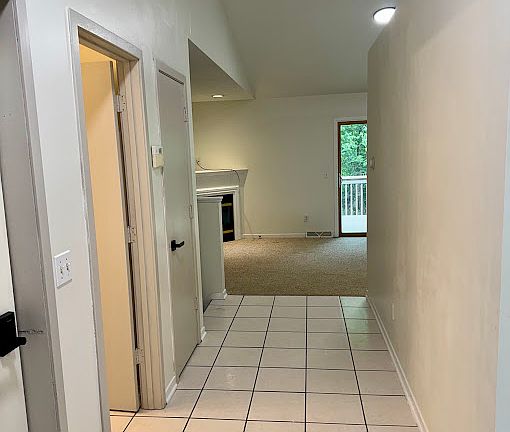 4th image of 1080 60th St SE