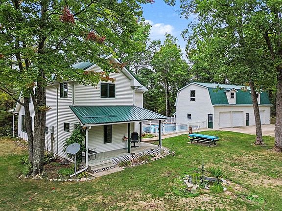 2nd image of 4375 W Haskell Lake Rd