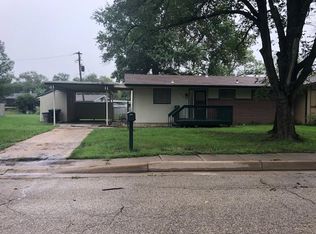 7030 SW Montara Pkwy, Topeka, KS 66619