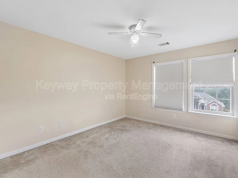 4890 Somerset Dr — Photo 21