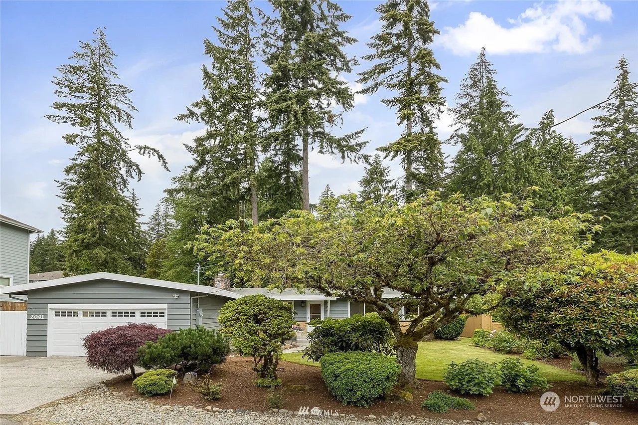 2041 153rd Avenue SE photo 1