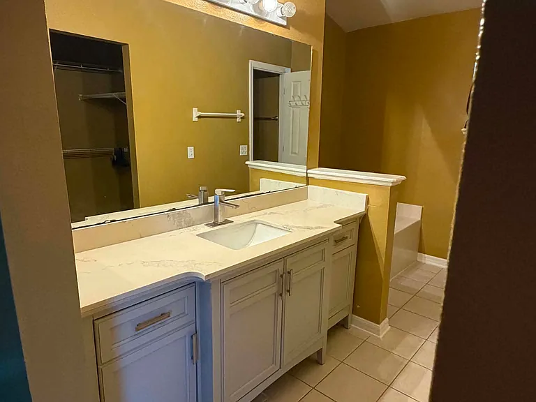 11283 Wyndham Hollow Ln — Photo 18