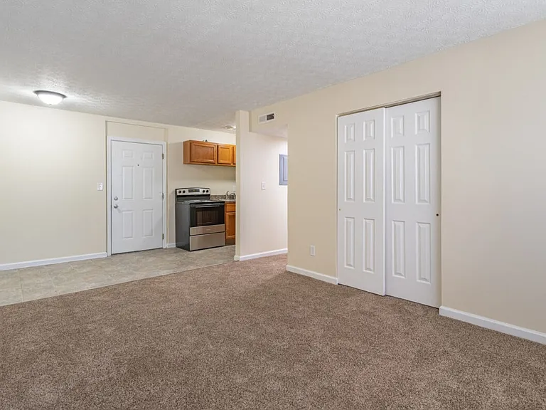 2308 Wayne Ave #1 — Photo 6