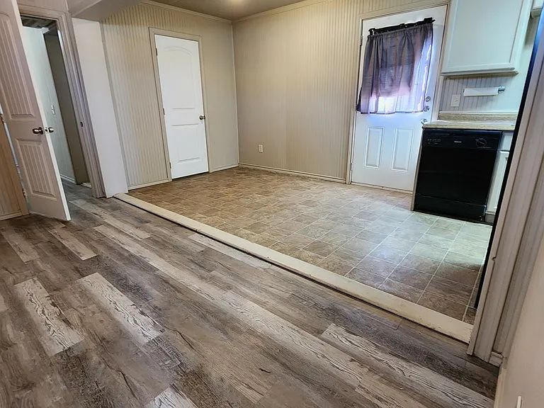 4403 S Faye Ave #B — Photo 5
