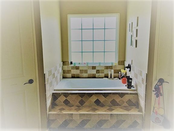 5th image of 1904 Fuller Springs Dr