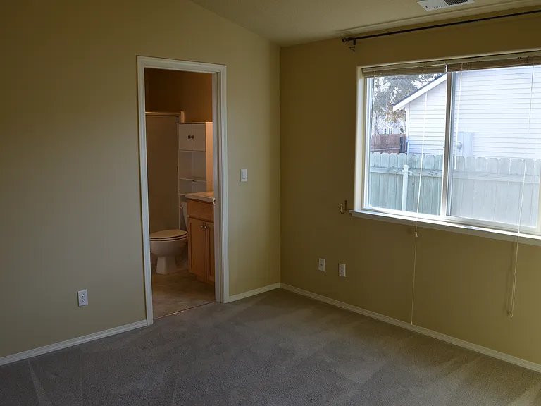 61121 Larkspur Loop — Photo 9