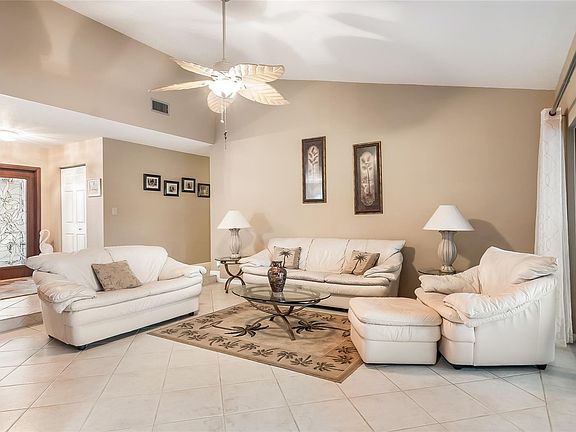 2nd image of 18337 104th Terrace