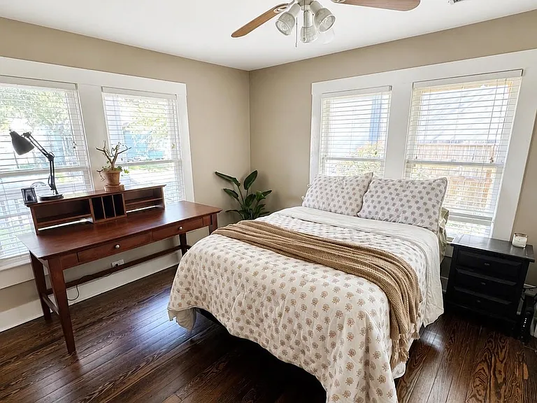 206 Aurora St — Photo 12
