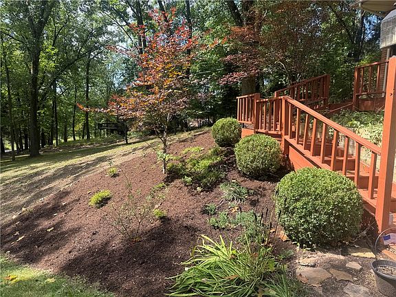 3rd image of 215 Mushrush Rd