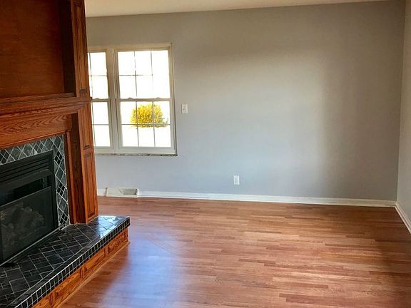 5th image of 91 Oak Dr