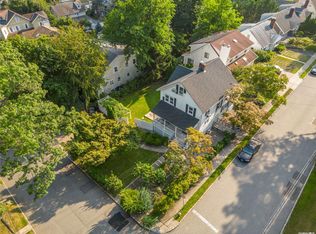 3 Highland Ave, Roslyn Heights, NY 11577