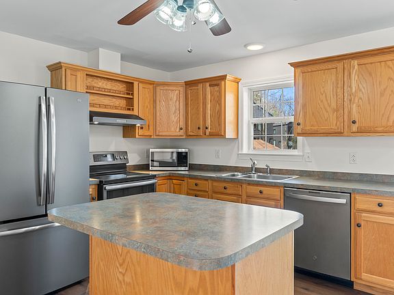 3rd image of 114 Mckeen Street