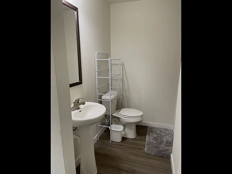612 Garnet St #7 — Photo 3
