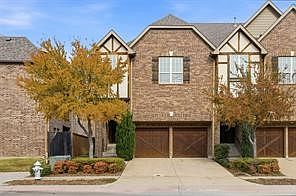 1st image of 555 Waterloo Dr