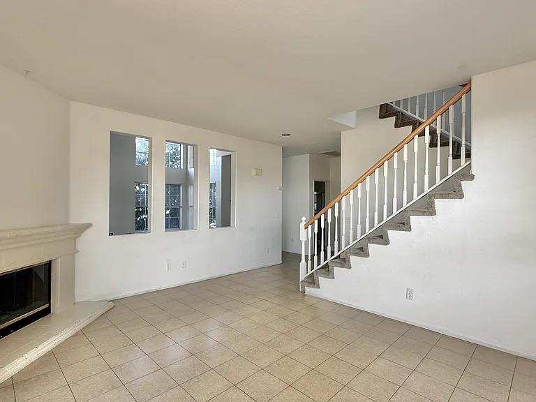 9250 Longridge Way — Photo 9