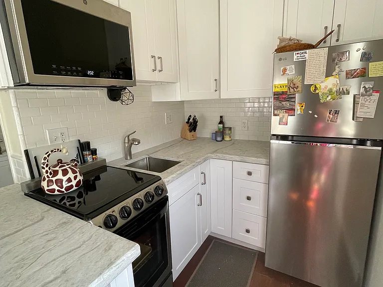 215 S Harwood St #A — Photo 9